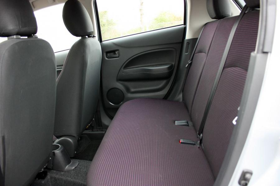  Mitsubishi Mirage 2014 года  (фото 14 из 39)